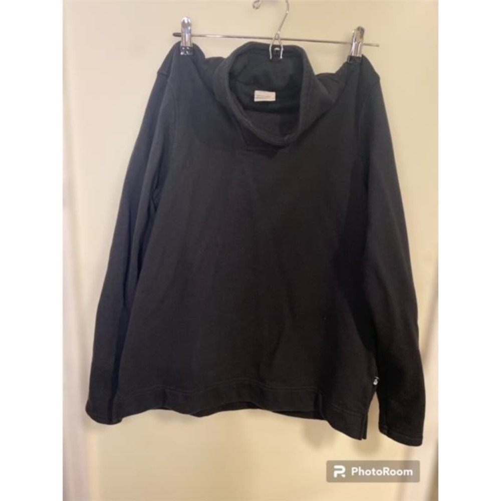 North Face Woman's Pullover size Large